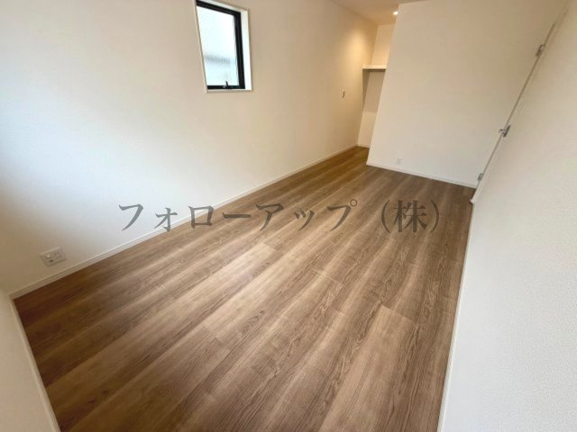 リーブルガーデン堺市東区大美野6期の洋室|ゆったりした洋室です