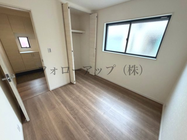 リーブルガーデン堺市東区大美野6期の洋室|明るい洋室です
