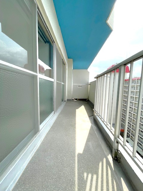 令和８年２月リフォーム済み◆１１階建てマンション１０階部分南西向き２ＬＤＫ住戸◆桂川ハイツ２号館のバルコニー|バルコニー