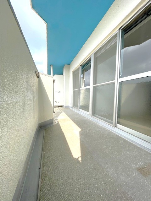 令和８年２月リフォーム済み◆１１階建てマンション１０階部分南西向き２ＬＤＫ住戸◆桂川ハイツ２号館のバルコニー|バルコニー
