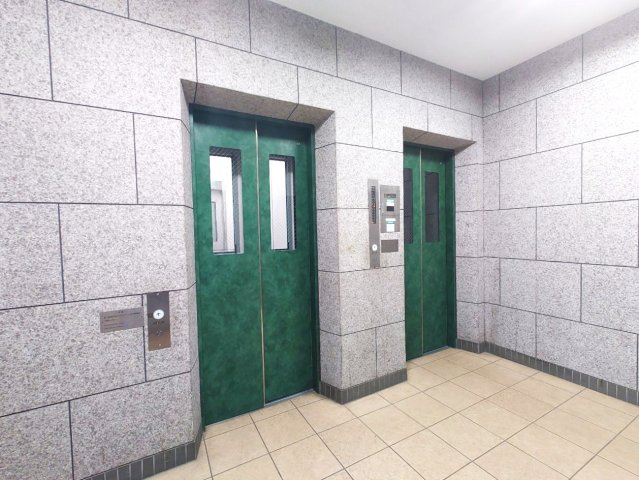 令和８年２月リフォーム済み◆１１階建てマンション１０階部分南西向き２ＬＤＫ住戸◆桂川ハイツ２号館のその他共用部分|エレベーター