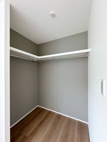 東区福田1丁目 No.2の寝室|全居室収納☆
7.5帖主寝室のウォークインクローゼットです♪