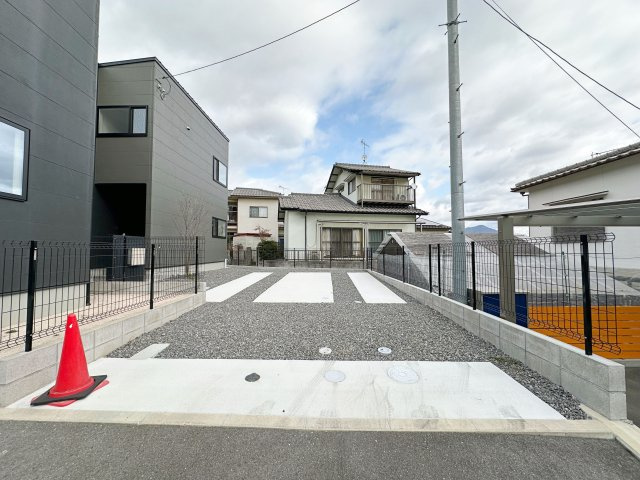 東区福田1丁目 No.2の駐車場|車種により4台駐車可能☆
広い駐車スペースは来客時なども安心です♪