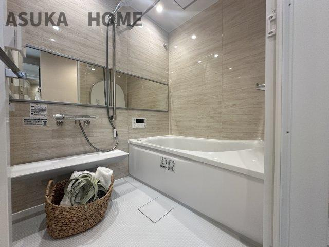 横浜小机西パーク・ホームズ壱番館 の収納|玄関横にはシューズボックスを完備♪玄関がスッキリ使えそうですね♪