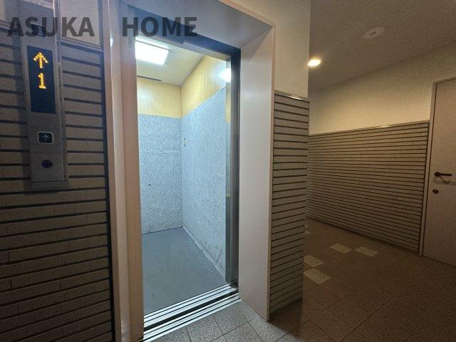 横浜小机西パーク・ホームズ壱番館 のその他共用部分|エレベータ付きのマンションです。