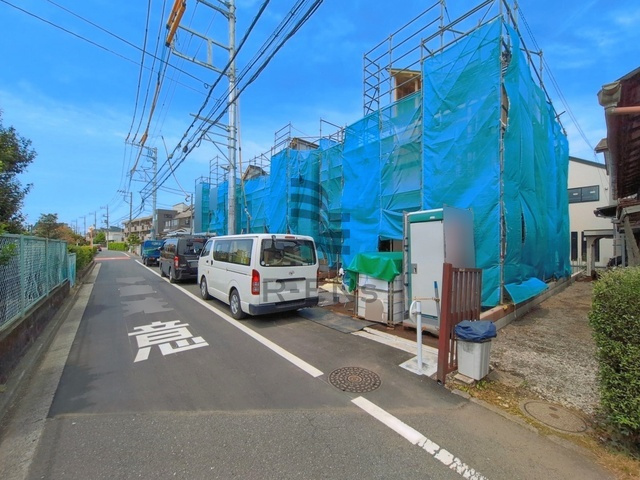 【前面道路含む現地写真】 | 西東京市泉町３丁目　新築戸建て　１４号棟 | 落ち着いた住宅街の一角、穏やかな暮らしを育むエリアです