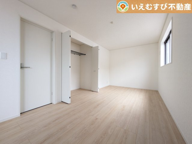 Cradle garden　本庄市小島第6の洋室|ナチュラルな色合いが落ち着くお部屋
シンプルな内装のお部屋なので自分でコーディネートしても楽しそうですね♪