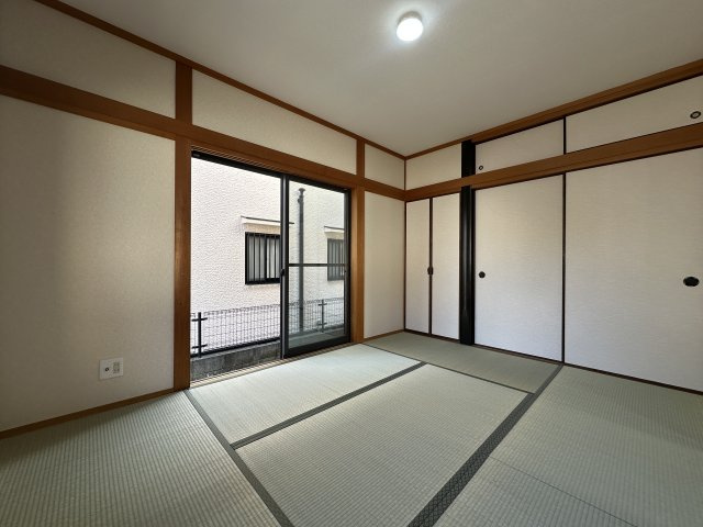 神戸市西区玉津町高津橋戸建の和室