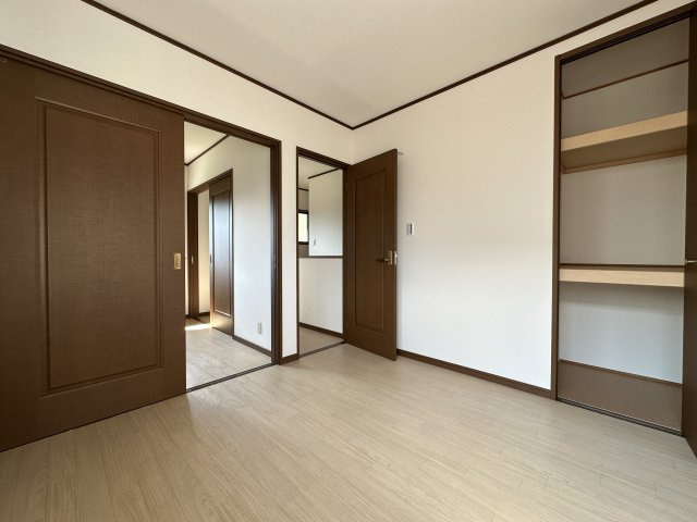 神戸市西区玉津町高津橋戸建の洋室