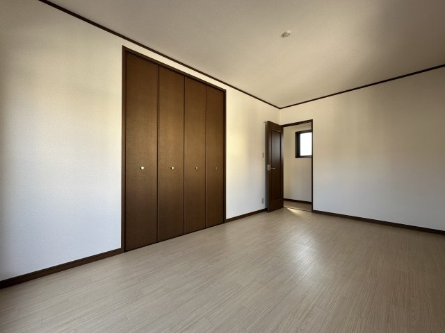 神戸市西区玉津町高津橋戸建の洋室