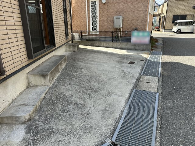神戸市西区玉津町高津橋戸建の駐車場