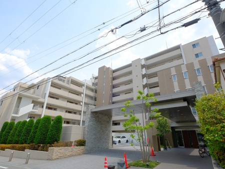 プラウド豊中南桜塚の外観