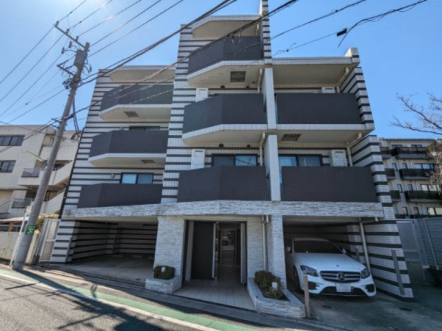プレミアムキューブ三宿　ペット相談可　オートロック　ネット無料の外観