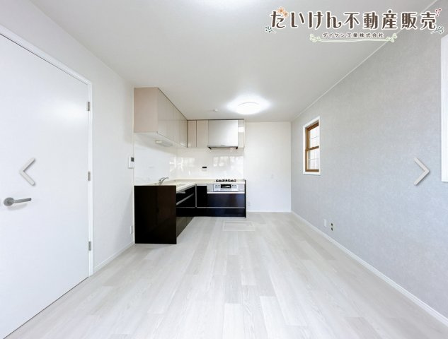 加古川市神野町石守　中古戸建の居間・リビング