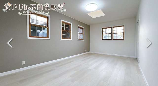 加古川市神野町石守　中古戸建の洋室