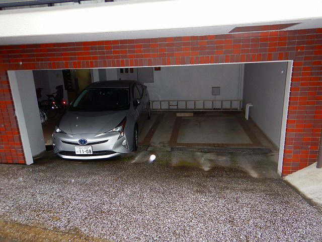 オーエム山王　駐車場