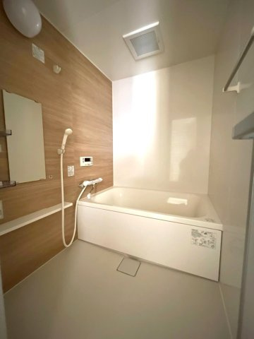 ◆２０２５年８月リフォーム完了◆２面ワイドバルコニー付き◆最上階◆角部屋◆ルネ伏見東の浴室|浴室