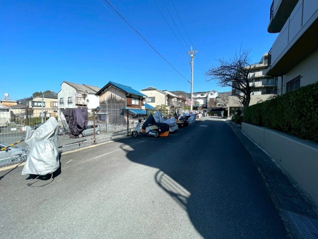 ◆２０２５年８月リフォーム完了◆２面ワイドバルコニー付き◆最上階◆角部屋◆ルネ伏見東の設備|バイク置き場
