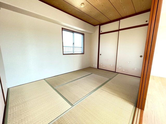 ◆２０２５年８月リフォーム完了◆２面ワイドバルコニー付き◆最上階◆角部屋◆ルネ伏見東の和室|和室