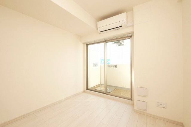 アドバンス難波南ワイズの居間・リビング