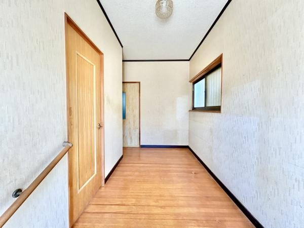 高知市朝倉丙　中古一戸建てのその他|【現況写真】玄関内部です