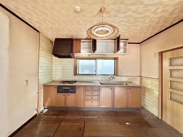 高知市朝倉丙　中古一戸建てのキッチン|【現況写真】キッチンです
