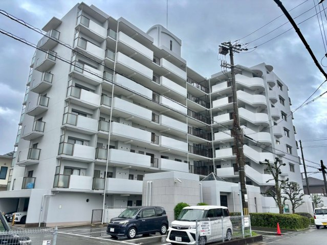 姫路シティハイツの外観