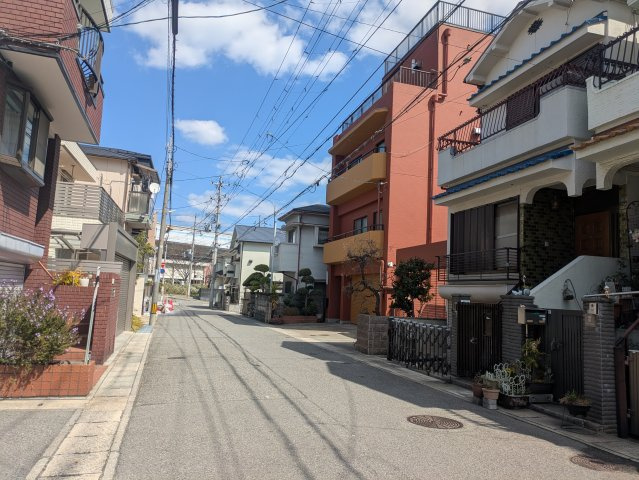 【前面道路含む現地写真】の画像