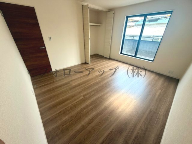 リーブルガーデン堺市東区大美野6期の洋室|広々とした洋室です