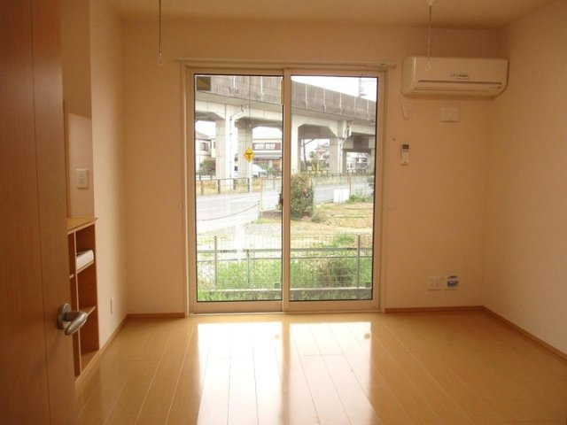 Ｍ・Ｔ・Ｌｅ・Ｌienの居間・リビング