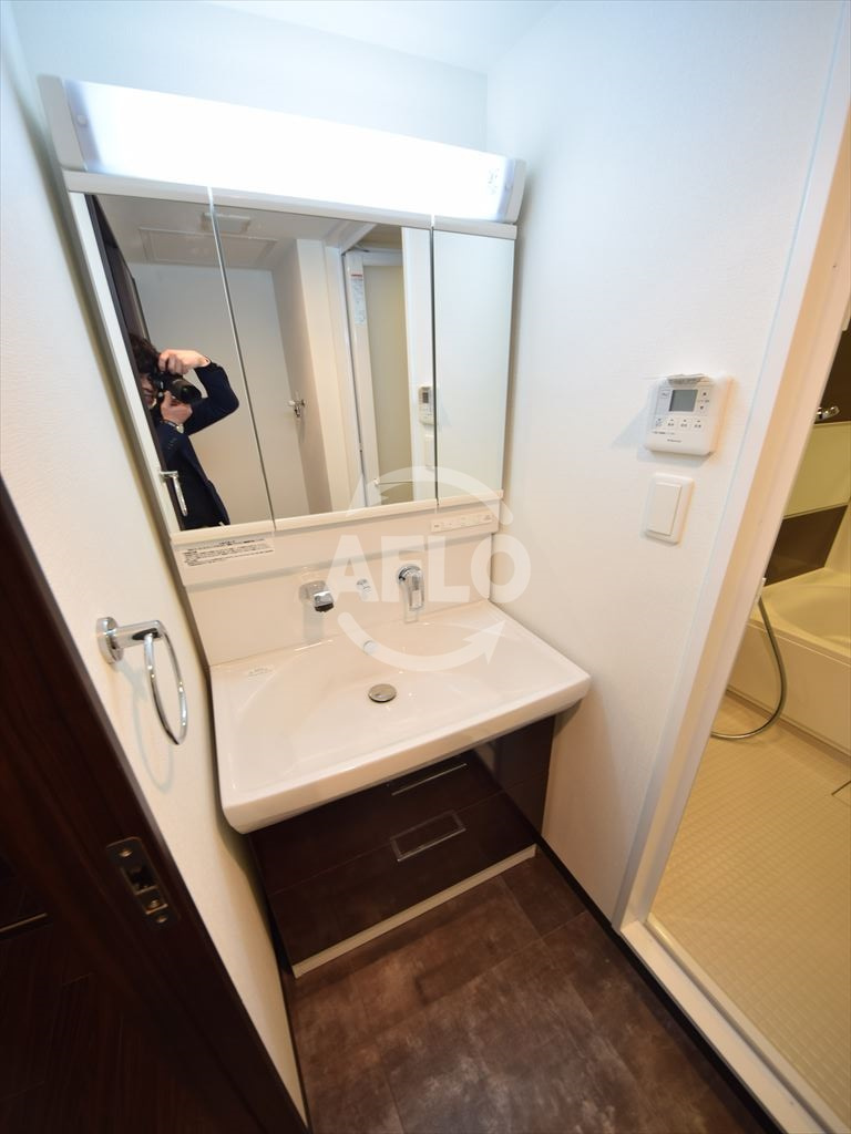 S-RESIDENCE淀屋橋の独立洗面台|S-RESIDENCE淀屋橋　洗面化粧台