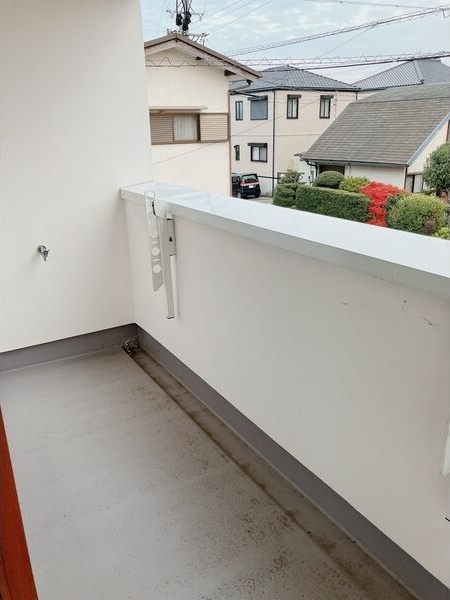 豊田市鴛鴨町上高根貸家のバルコニー