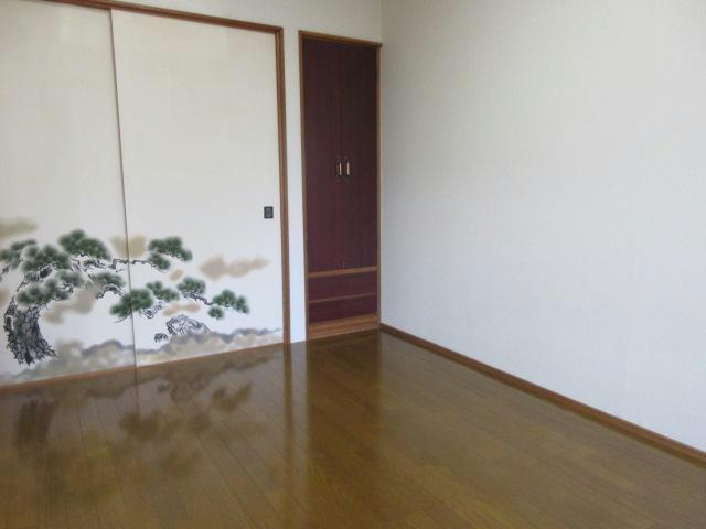 コーポ緑西の洋室