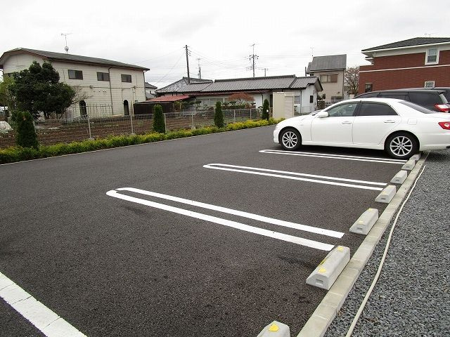 サニーヴィラの駐車場|駐車場に車を止められます