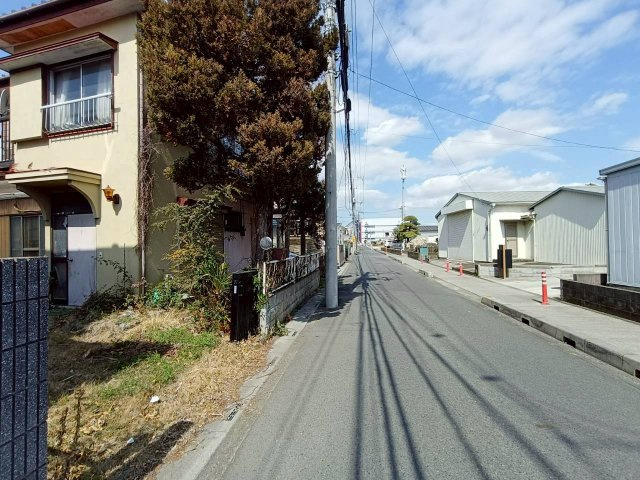 三郷市　彦成2丁目　売地　　全1区画の前面道路含む現地写真|前面道路含む現地写真です