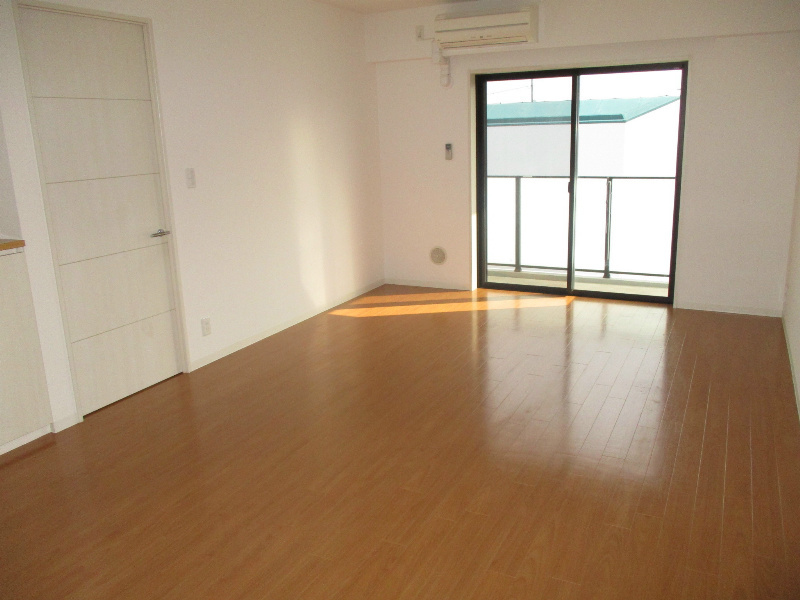 覚王山グラシオンの居間・リビング