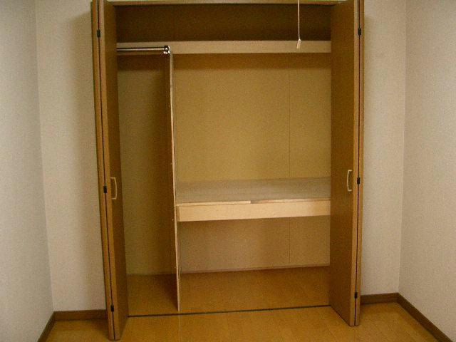 ヴァイオレットハイツの収納