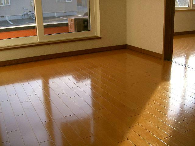 ヴァイオレットハイツの洋室