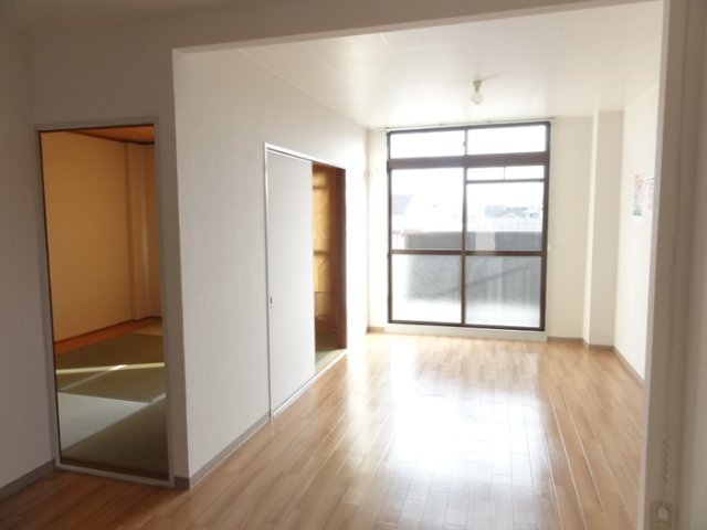 【居間・リビング】 | 八八（ハチハチ）マンション