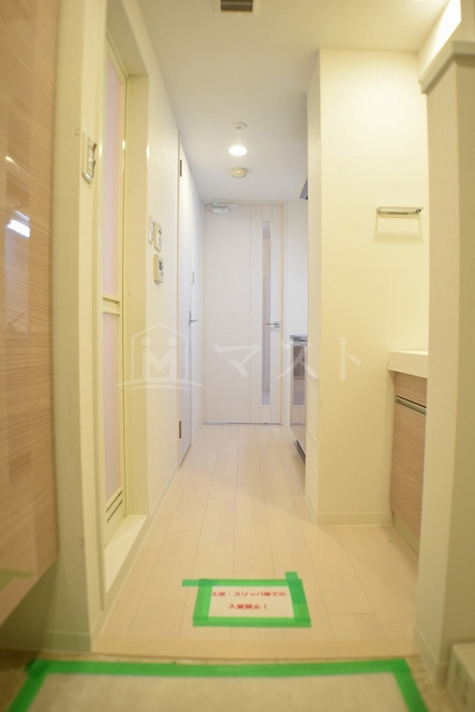 ジュネーゼグラン難波ミラージュの玄関