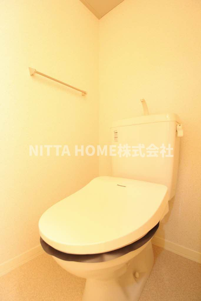 シャーメゾン楽音寺Ｇのトイレ|暖房洗浄便座のトイレが付いています◎