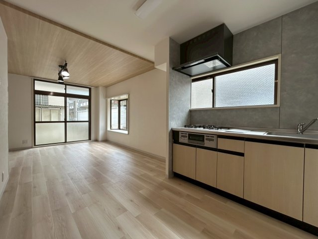 ミドリマンションの居間・リビング|使いやすいリビングです