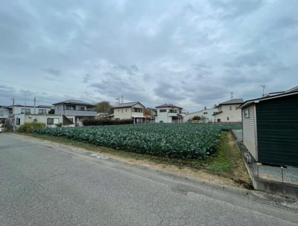 伊勢崎市 赤堀鹿島町（国定駅） 住宅用地の前面道路含む現地写真