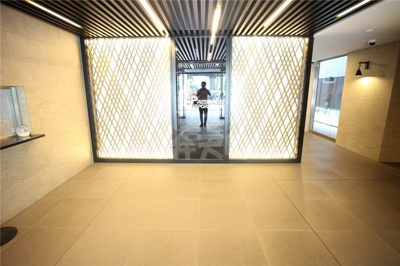 【ロビー】 | プレサンスOSAKA DOMECITYビーツ | ゆとりのあるロビーです