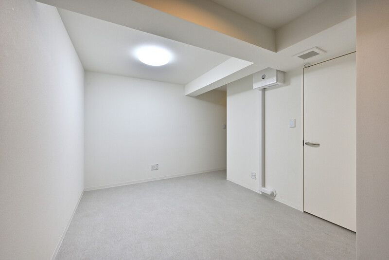 ＨＥＲＭＥ　ＹＯＹＯＧＩ　ＯＵＥＳＴの内装