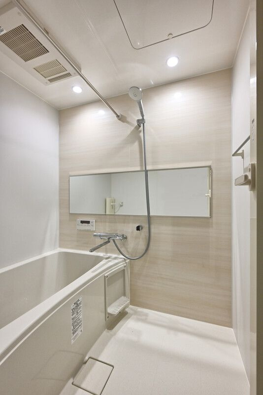 ＨＥＲＭＥ　ＹＯＹＯＧＩ　ＯＵＥＳＴの浴室