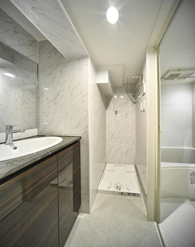 ＨＥＲＭＥ　ＹＯＹＯＧＩ　ＯＵＥＳＴの洗面所