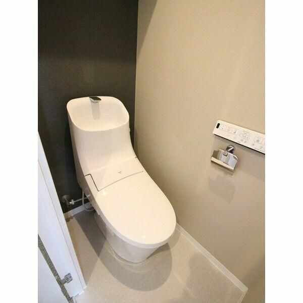 ＨＥＲＭＥ　ＹＯＹＯＧＩ　ＯＵＥＳＴのトイレ