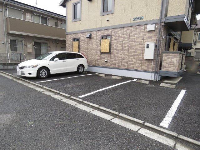 リーブルⅡの駐車場