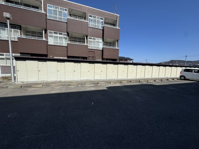 想定年間賃料1,762.2万　想定利回り23.56％　鉄筋コンクリート造のその他